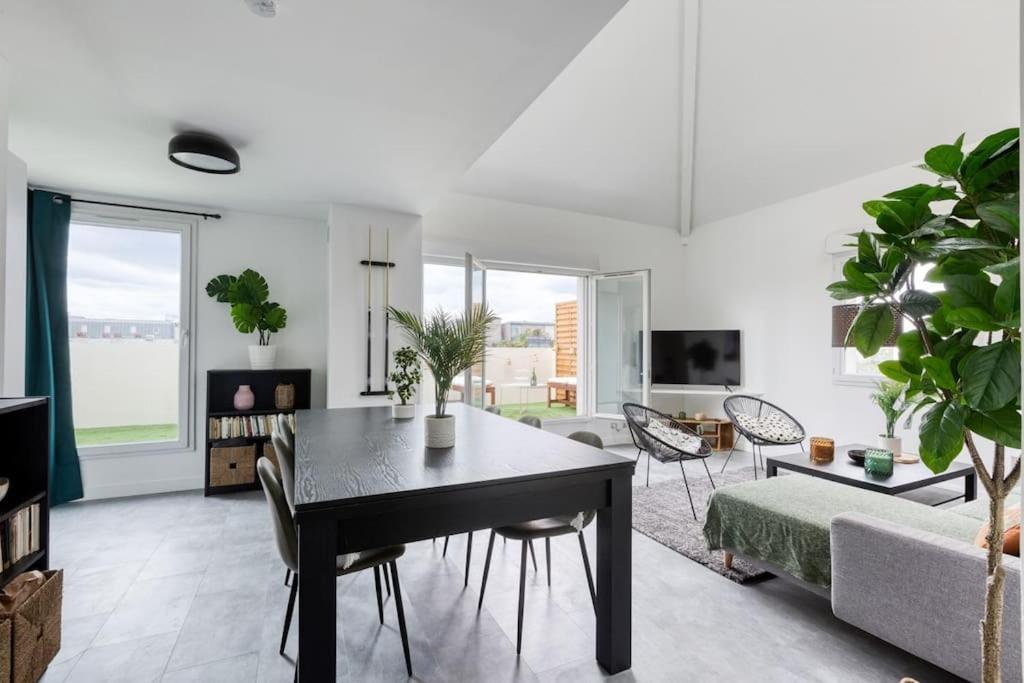 Premium Flat 6 People With Billard And Terrace Stade De France Сен-Дени Экстерьер фото