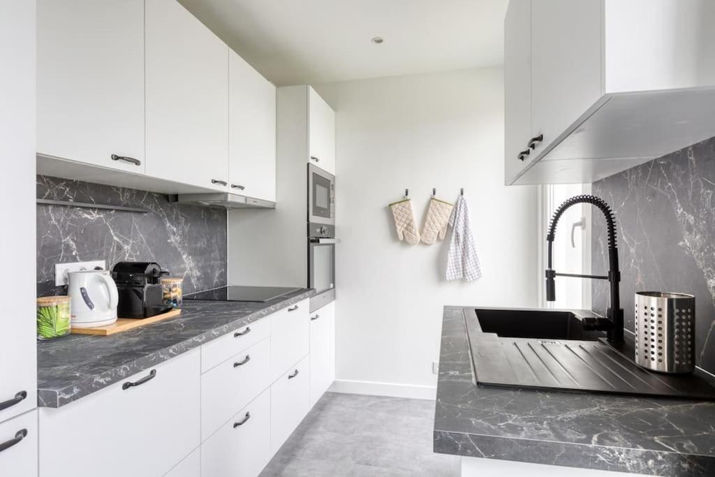 Premium Flat 6 People With Billard And Terrace Stade De France Сен-Дени Экстерьер фото