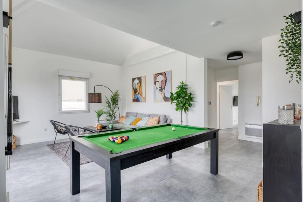 Premium Flat 6 People With Billard And Terrace Stade De France Сен-Дени Экстерьер фото